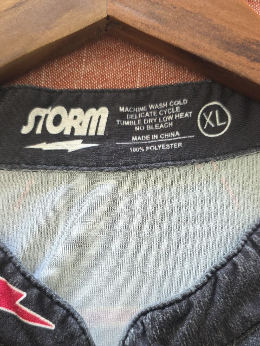Storm Men’s Black Red & Gray Graphic Bowling Jersey - Picture 2 of 5